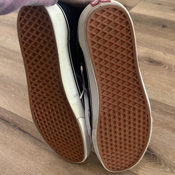 Vans Men's Black and White Sneakers - Picture 6 of 6